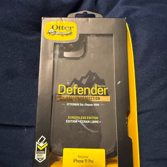 OtterBox Black Defender Case Rugged Multi-Layer Protection - Picture 1 of 2